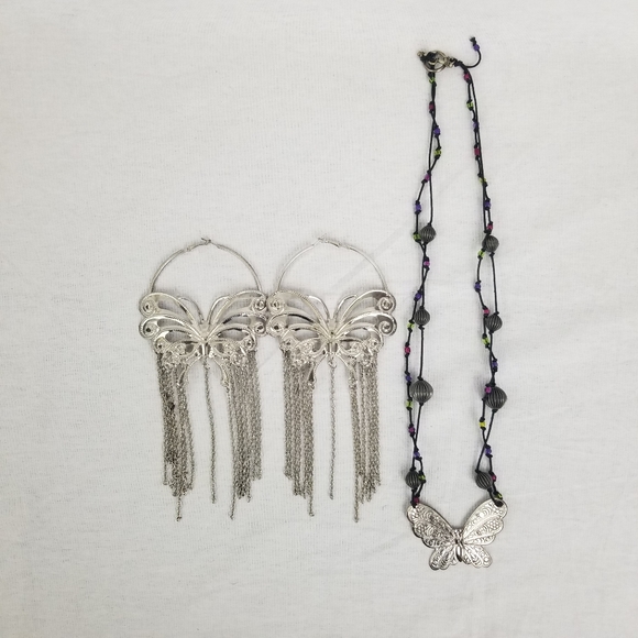 Jewelry - Butterfly necklace and butterfly earrings with dangling chains🦋🦋